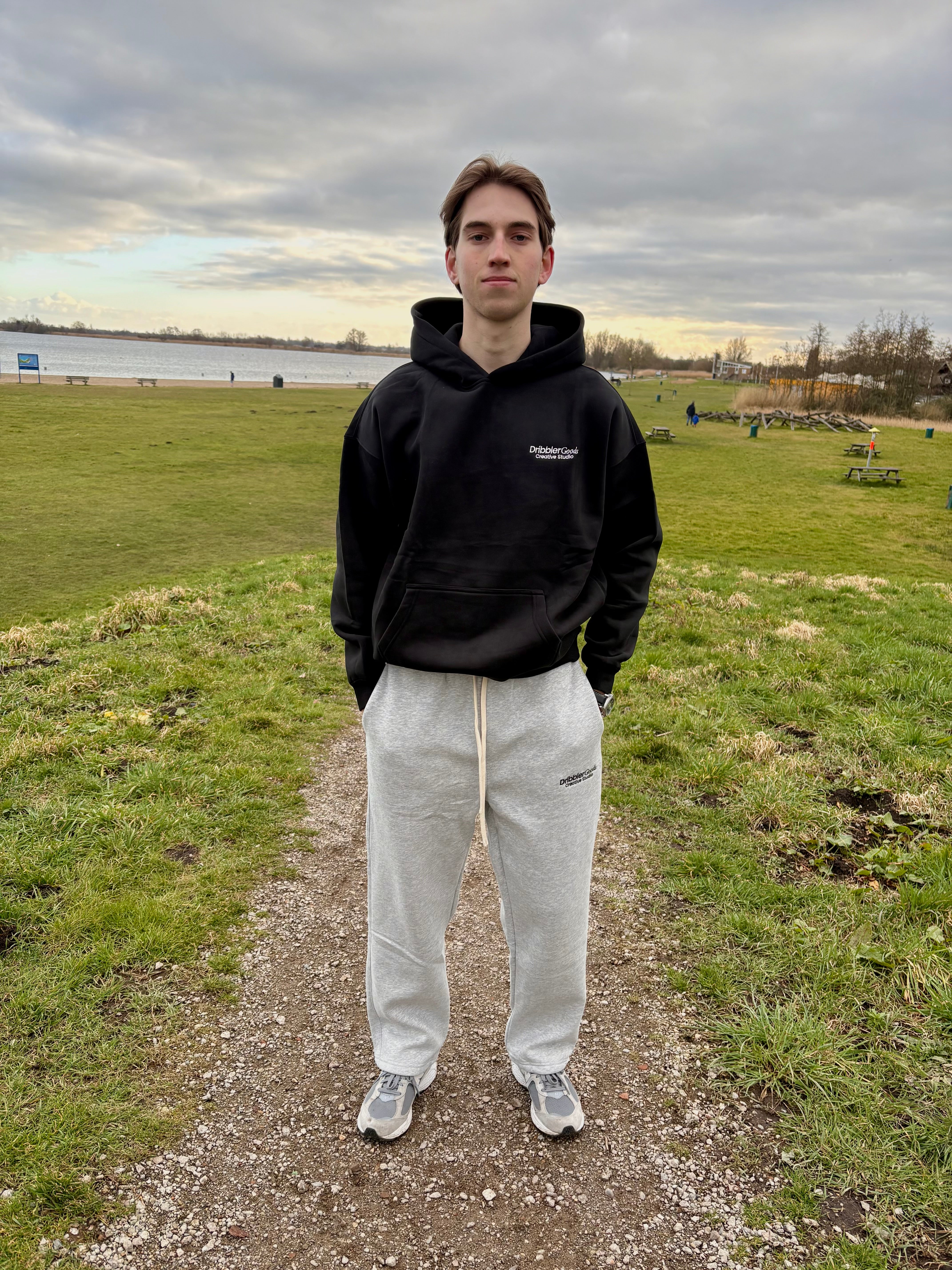 STUDIO Hoodie Black